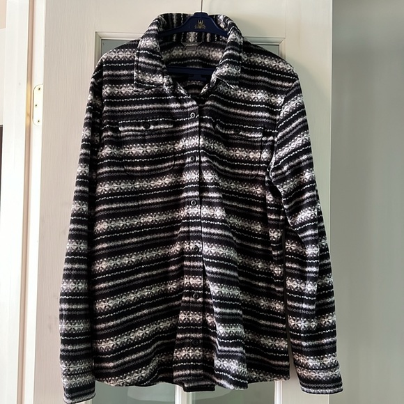Eddie Bauer Fast Fleece button up Shirt Aztec pattern 2 front pockets oversized - Picture 1 of 10